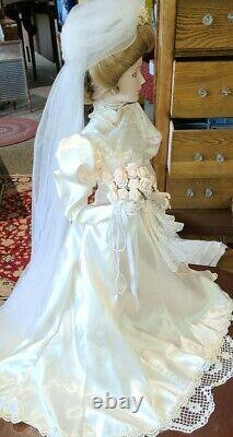 Franklin Heirloom 21 Bridal Porcelain Doll Stunning Beautiful Condition