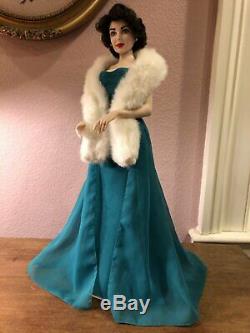 Franklin Heirloom Elizabeth Liz Taylor Emerald Green Gown Porcelain Doll