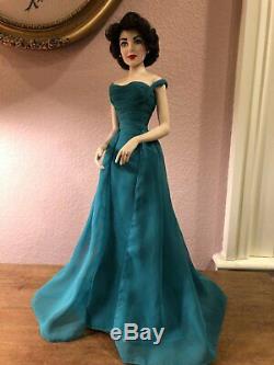 Franklin Heirloom Elizabeth Liz Taylor Emerald Green Gown Porcelain Doll