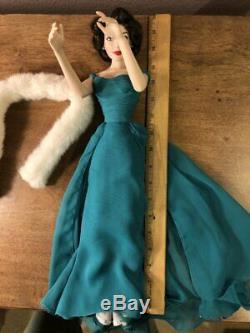 Franklin Heirloom Elizabeth Liz Taylor Emerald Green Gown Porcelain Doll