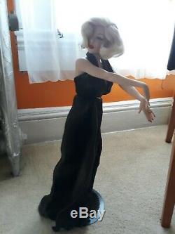 Franklin Heirloom Marilyn Monroe Collection Doll with no Box Porcelain1994