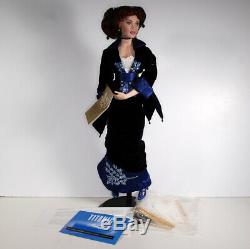 Franklin Heirloom Mint Titanic Rose Porcelain Blue Velvet Flying Dress Stand 17