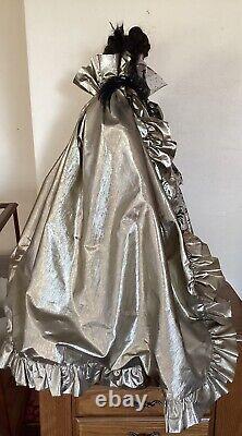 Franklin Heirloom Queen of the Masquerade Ball Porcelain Doll With Display Case