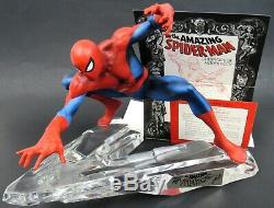 Franklin Mint Amazing Spiderman Porcelain Statue Lead Crystal Base 1998