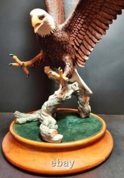 Franklin Mint American Majesty Bald Eagle Porcelain Figurine Ruyckevelt 1987