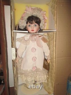 Franklin Mint BeBe Thuillier Antique Reproduction 22 Porcelain Doll NIB