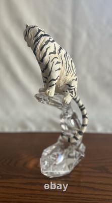 Franklin Mint Big Cats Of The World. Siberian White Tiger And The Snow Leopard