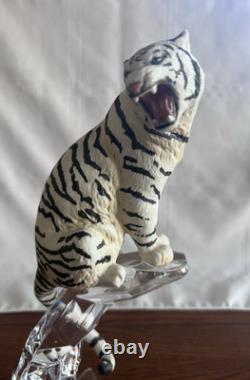 Franklin Mint Big Cats Of The World. Siberian White Tiger And The Snow Leopard