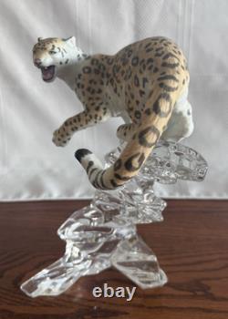 Franklin Mint Big Cats Of The World. Siberian White Tiger And The Snow Leopard