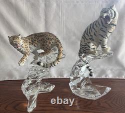 Franklin Mint Big Cats Of The World. Siberian White Tiger And The Snow Leopard