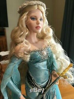 Franklin Mint Camelot Porcelain Dolls Lady of the Lake & Morgan Le Fay