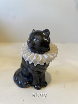 Franklin Mint Curio Cabinet Cat Collection Porcelain Lace Meissen Dresden Style