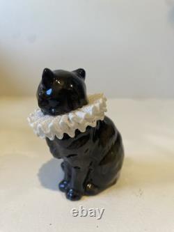Franklin Mint Curio Cabinet Cat Collection Porcelain Lace Meissen Dresden Style