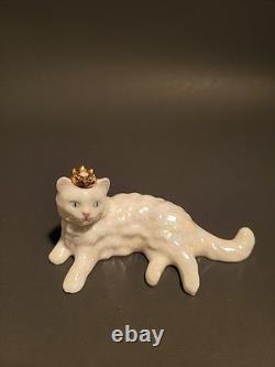 Franklin Mint Curio Cabinet Cats Lustre Glaze 1988