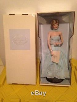 Franklin Mint DIANA PRINCESS OF ELEGANCE Porcelain Doll Mint with COA