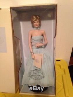 Franklin Mint DIANA PRINCESS OF ELEGANCE Porcelain Doll Mint with COA