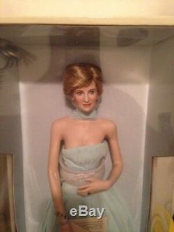 Franklin Mint DIANA PRINCESS OF ELEGANCE Porcelain Doll Mint with COA