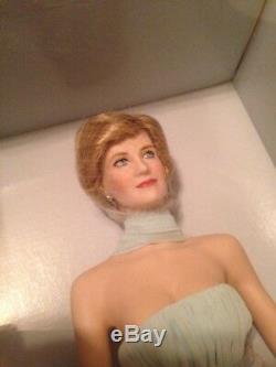 Franklin Mint DIANA PRINCESS OF ELEGANCE Porcelain Doll Mint with COA