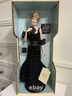 Franklin Mint Diana Princess of Sophistication Porcelain Portrait Doll 17 w COA