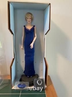 Franklin Mint Diana Princess of Wales Porcelain 17 Doll Mint Blue Dress