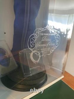 Franklin Mint Diana Princess of Wales Porcelain 17 Doll Mint Blue Dress