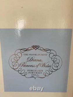Franklin Mint Diana Princess of Wales Porcelain 17 Doll Mint Blue Dress