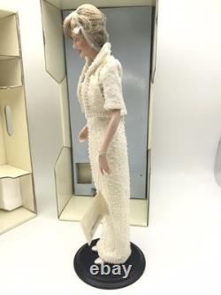 Franklin Mint Diana Princess of Wales Porcelain Doll Original Box & Stand MIB