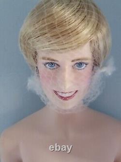 Franklin Mint Diana Princess of Wales Porcelain Doll Portrait Edition with Extras