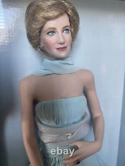 Franklin Mint Diana Princess of Wales Porcelain Portrait Doll Blue Chiffon Gown