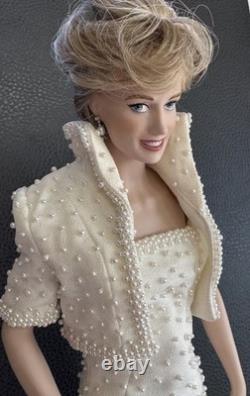 Franklin Mint Diana Princess of Wales Porcelain Portrait Doll IOB 18 Tall