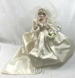 Franklin Mint Doll Porcelain Portrait of a Bridal Princess Diana (Broken Finger)