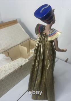 Franklin Mint, Egyptian Queen Nefertiti, 22, 1987, Hand-Painted Porcelain Doll