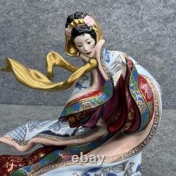 Franklin Mint Empress The Snow Princess Porcelain Figurine Limited Edition EXC