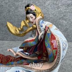 Franklin Mint Empress The Snow Princess Porcelain Figurine Limited Edition EXC