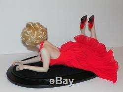 Franklin Mint FOREVER MARILYN Monroe Porcelain Portrait Doll Red Dress + Base