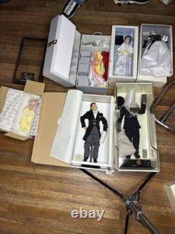 Franklin Mint FRANK SINATRA 17 Porcelain Portrait Doll withMusical Base in box