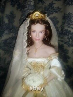 Franklin Mint Faberge Doll Aleksandra Winter Bride Porcelain Stand Beautiful