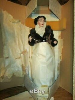 Franklin Mint GWTW Scarlett Porcelain Doll Paisley Robe