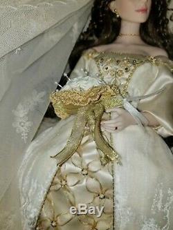 Franklin Mint Heirloom Aleksandra Winter Bride Porcelain Doll 18 With COA NIB