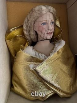 Franklin Mint Heirloom Doll QUEEN GALADRIEL Porcelain Doll Lord Of the Rings NEW
