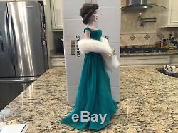 Franklin Mint Heirloom Elizabeth Taylor Porcelain Portrait Doll / COA Included