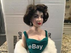 Franklin Mint Heirloom Elizabeth Taylor Porcelain Portrait Doll / COA Included