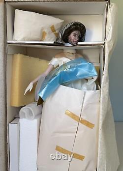 Franklin Mint Heirloom JACKIE KENNEDY BRIDE Porcelain Doll NewithNRFB