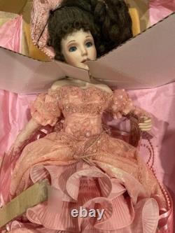 Franklin Mint Heirloom Peony Maryse Nicole Doll Withstand & tag