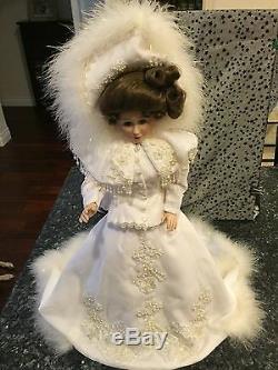 Franklin Mint Heirloom Porcelain Doll Maryse Nicole Charmin' Crystal 1991