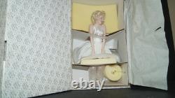 Franklin Mint Heirloom Porcelain MARILYN MONROE SEVEN YEAR ITCH 17 Doll NEW