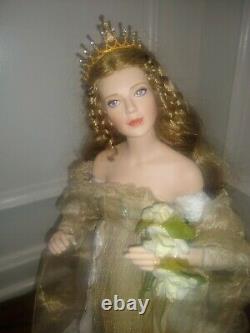 Franklin Mint Heirloom Queen Guinevere of Camelot Porcelain Doll Beautiful Rare