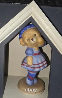 Franklin Mint Hotel Teddington Bear Display With 25 Bears Complete Set