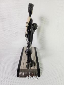 Franklin Mint House of Erte Porcelain Figurine Symphony In Black No. M4900