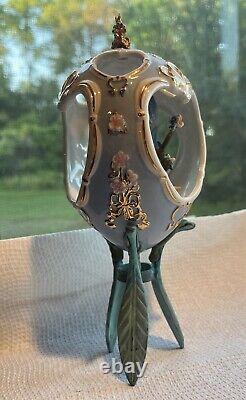 Franklin Mint House of Faberge Porcelain Egg Bluebird Green Leaf Stand